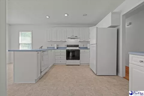 Kitchen - 570 Coach Rd, Cheraw, SC 29520 photo 1 of 4