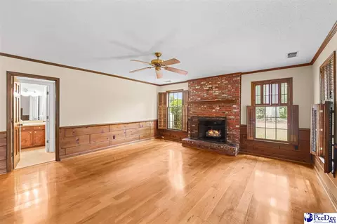 Living - 808 Wedgefield Rd, Florence, SC 29501 photo 6 of 6