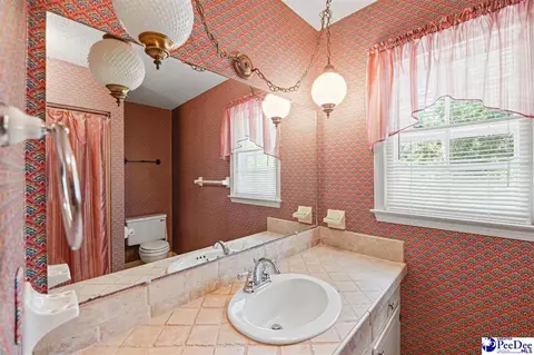 Bath - 808 Wedgefield Rd, Florence, SC 29501 photo 4 of 4