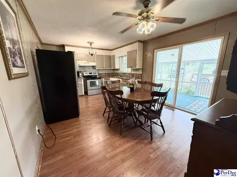 Dining - 2134 Arrie Rd, Dillon, SC 29536 photo 3 of 3