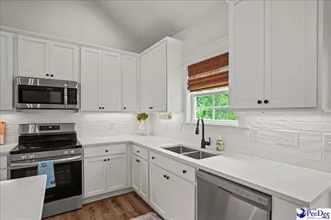 Kitchen - 2942 Suzanne Dr, Florence, SC 29501 photo 3 of 4