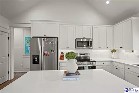Kitchen - 2942 Suzanne Dr, Florence, SC 29501 photo 4 of 4