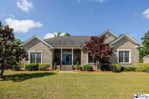3161 Woodside Dr, Effingham, SC 29541