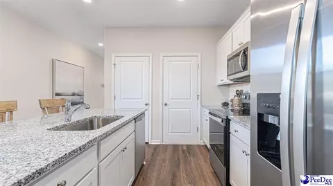 Kitchen - 1913 E Paces Trl, Darlington, SC 29532 photo 2 of 4