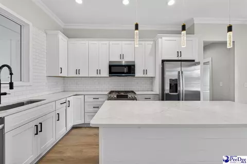Kitchen - 1002 Tunbridge Pl, Florence, SC 29501 photo 5 of 10