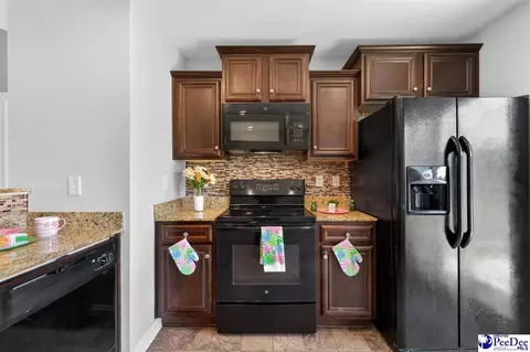 Kitchen - 2114 Chatfield Dr, Florence, SC 29505 photo 3 of 5