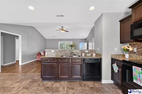Kitchen - 2114 Chatfield Dr, Florence, SC 29505 photo 4 of 5