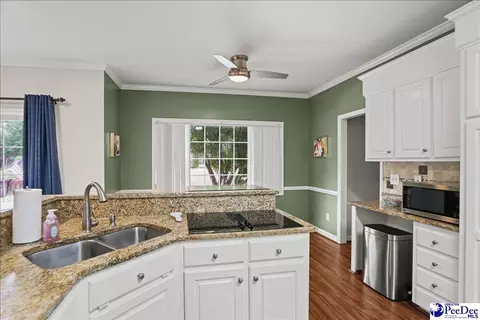 Kitchen - 3221 W Hampton Pointe Dr, Florence, SC 29501 photo 2 of 5