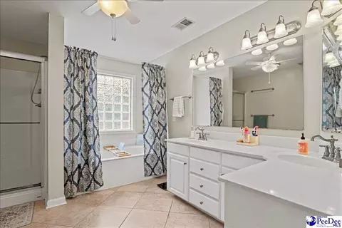 Bath - 3221 W Hampton Pointe Dr, Florence, SC 29501 photo 2 of 7