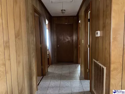 Entry Way - 188 Oakdale Rd, Cheraw, SC 29520 photo 2 of 2