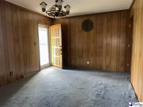 Living - 188 Oakdale Rd, Cheraw, SC 29520 photo 4 of 5
