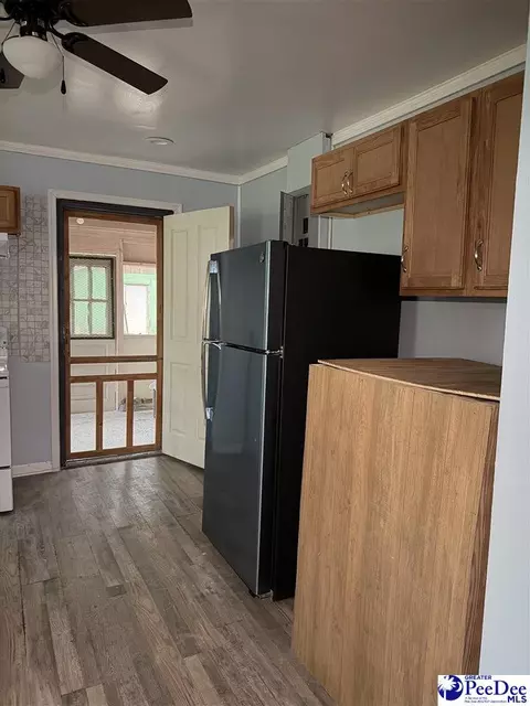 Kitchen - 701 S 5th Ave, Dillon, SC 29536 photo 4 of 4