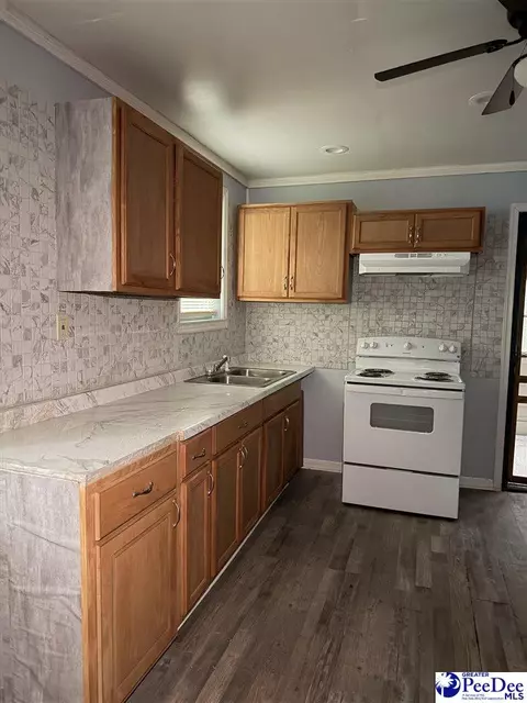 Kitchen - 701 S 5th Ave, Dillon, SC 29536 photo 2 of 4