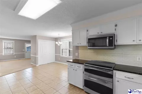 Kitchen - 835 Canvas Back, Florence, SC 29505 photo 2 of 5
