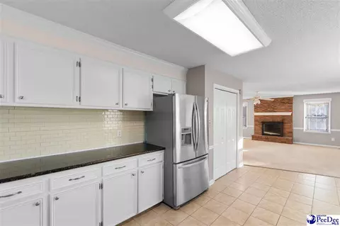 Kitchen - 835 Canvas Back, Florence, SC 29505 photo 4 of 5