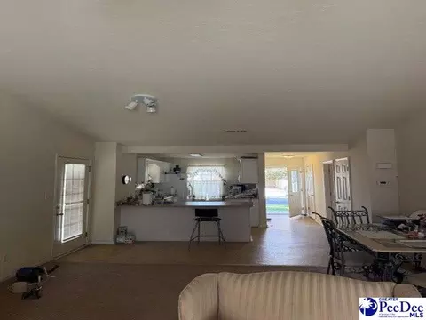 3095 Combray Cir, Florence, SC 29501 photo 5