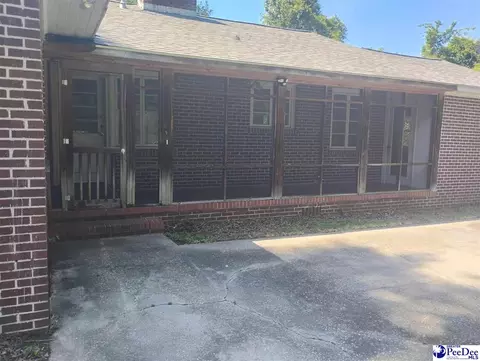 Exterior - 407 Market St, Cheraw, SC 29520 photo 3 of 5