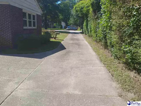 Exterior - 407 Market St, Cheraw, SC 29520 photo 2 of 5
