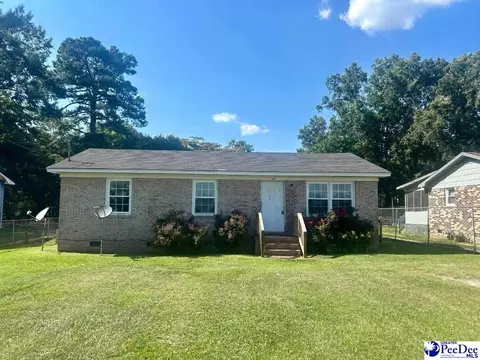 213 E Pickens St, Marion, SC 29571