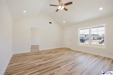 Living - 3723 Cantle St, Florence, SC 29505 photo 2 of 3