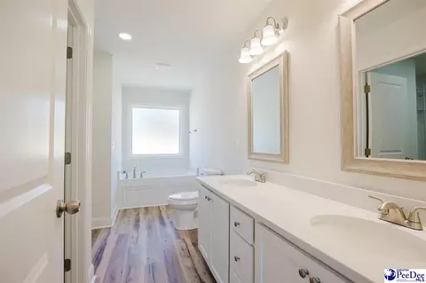 Bath - 3723 Cantle St, Florence, SC 29505 photo 1 of 3