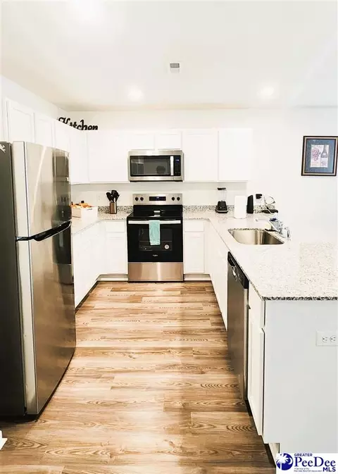 Kitchen - 1108 Rushmore Loop, Florence, SC 29506 photo 1 of 4