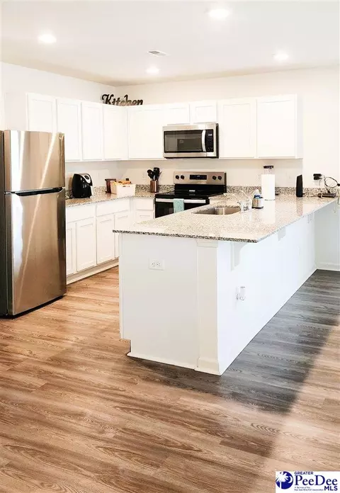 Kitchen - 1108 Rushmore Loop, Florence, SC 29506 photo 2 of 4