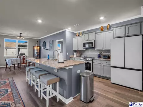 Kitchen - 2066 E Paces Trl, Darlington, SC 29532 photo 4 of 10