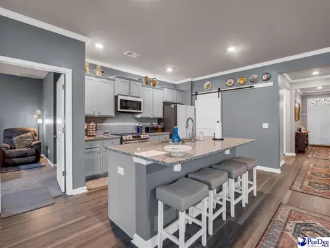 Kitchen - 2066 E Paces Trl, Darlington, SC 29532 photo 2 of 10
