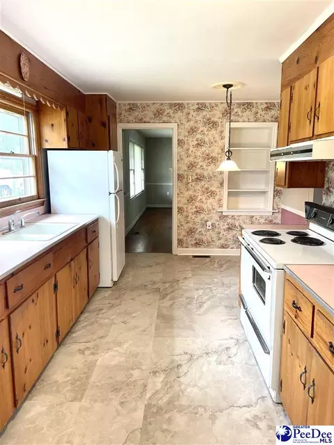 Kitchen - 100 Davis St, Chesterfield, SC 29709 photo 1 of 2