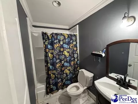 Bath - 700 S 3rd Ave, Dillon, SC 29536 photo 2 of 3