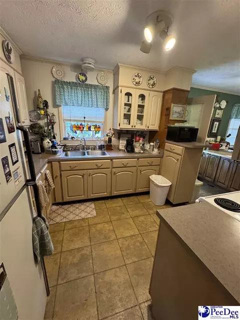 Kitchen - 432 Van Dyke Rd, Dillon, SC 29536 photo 1 of 5