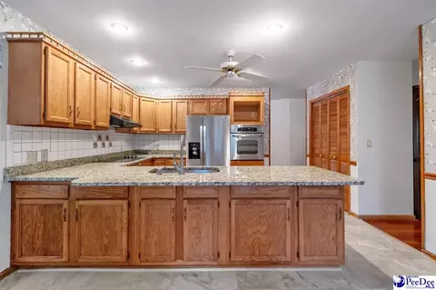 Kitchen - 487 Ridge Rd, Cheraw, SC 29520 photo 3 of 9