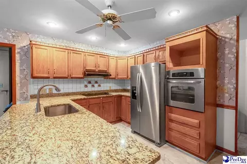 Kitchen - 487 Ridge Rd, Cheraw, SC 29520 photo 4 of 9