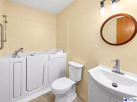 Bath - 487 Ridge Rd, Cheraw, SC 29520 photo 3 of 4
