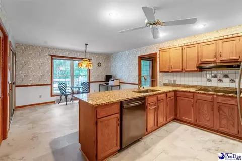 Kitchen - 487 Ridge Rd, Cheraw, SC 29520 photo 7 of 9