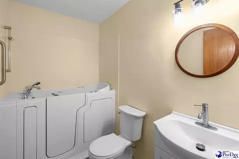Bath - 487 Ridge Rd, Cheraw, SC 29520 photo 3 of 4