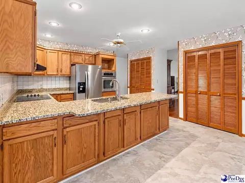 Kitchen - 487 Ridge Rd, Cheraw, SC 29520 photo 6 of 9