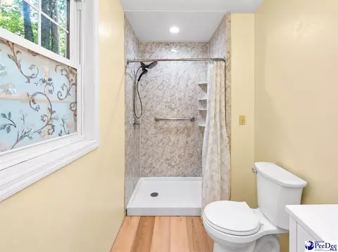 Bath - 487 Ridge Rd, Cheraw, SC 29520 photo 1 of 4