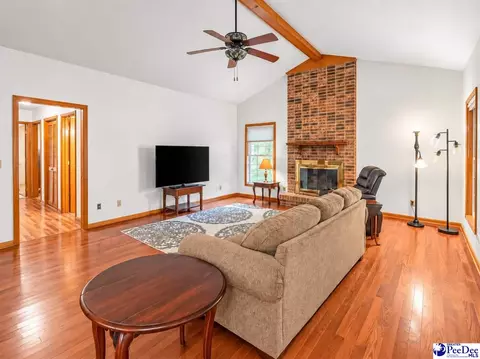 Living - 487 Ridge Rd, Cheraw, SC 29520 photo 3 of 6