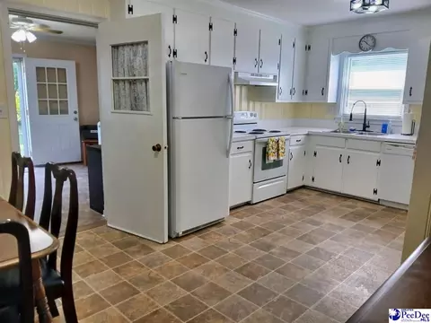 608 Diane Dr, Cheraw, SC 29520 photo 8