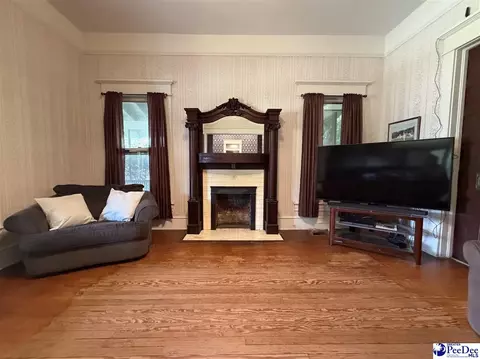 601 E Washington St, Dillon, SC 29536 photo 11
