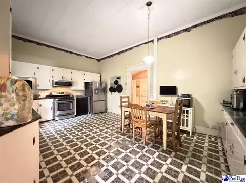 601 E Washington St, Dillon, SC 29536 photo 18