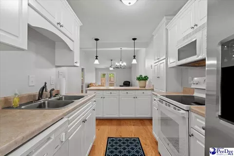 3135 Combray Cir, Florence, SC 29501 photo 5