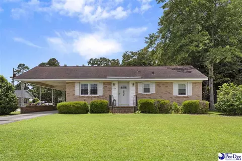 805 Highland Dr, Mullins, SC 29574