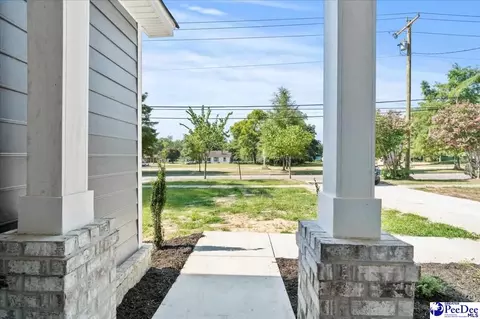 609 E Pine St, Florence, SC 29506 photo 4