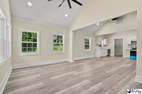 609 E Pine St, Florence, SC 29506 photo 6