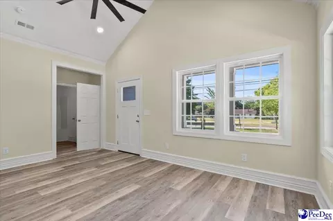 609 E Pine St, Florence, SC 29506 photo 8