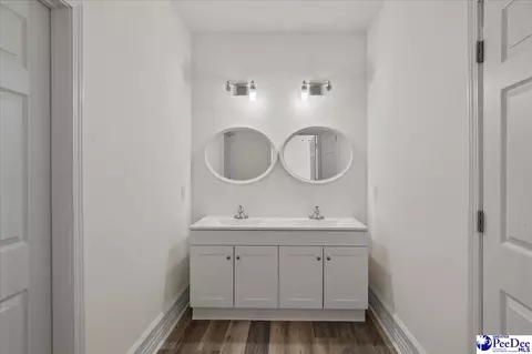Bath - 609 E Pine St, Florence, SC 29506 photo 1 of 5