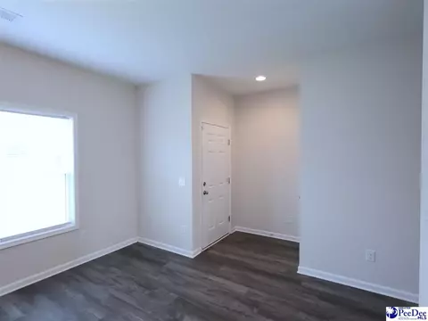 1052 Summer Duck Loop, Florence, SC 29501 photo 2